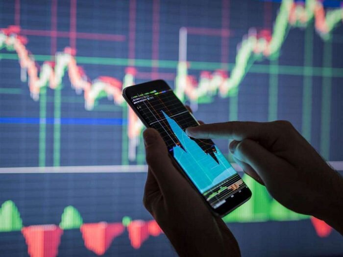 most volatile currency pairs